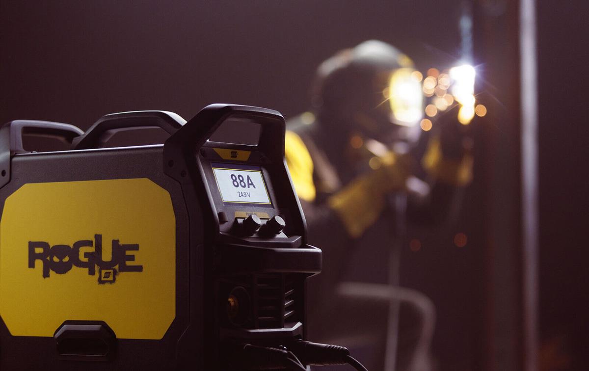 0700301092  ESAB Rogue EMP 210 PRO MIG/MAG Multi Process Inverter Welding Package - 230v, 1ph